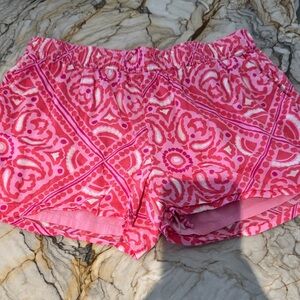 Vineyard Vines Pink Patterned Shorts Size M